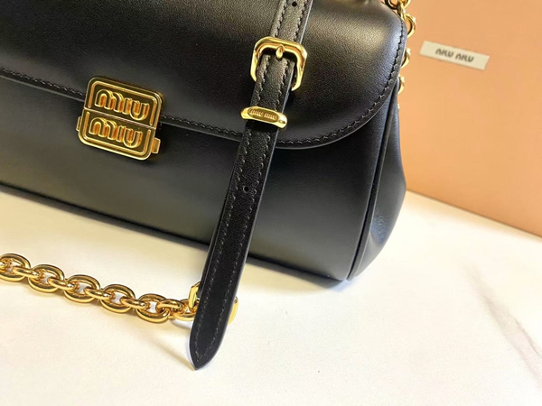 スーパーコピーブランドバッグ全体デザイン